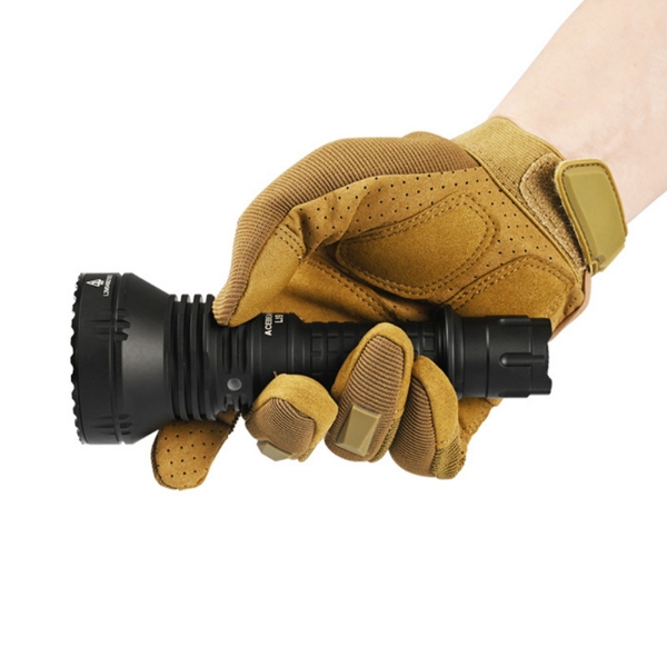 L19 2.0 Long Range Flashlight